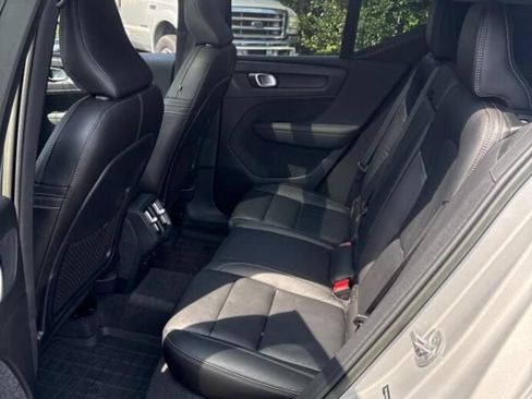 Used 2024 Volvo XC40 B5 Plus w/ Protection Package Premier AWD/4WD image 5