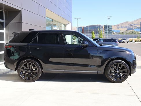 Certified 2025 Land Rover Range Rover Sport SE AWD/4WD image 5