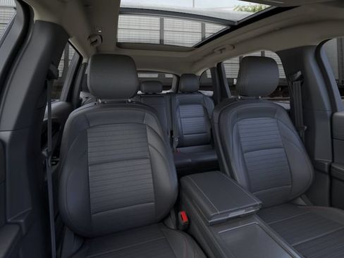 New 2026 Lincoln Nautilus Reserve AWD/4WD image 11