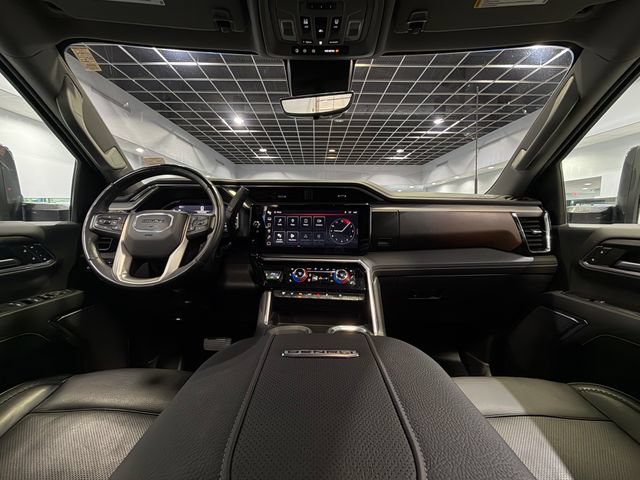 Used 2024 GMC Sierra 2500 Denali w/ Denali Reserve Package AWD/4WD image 17