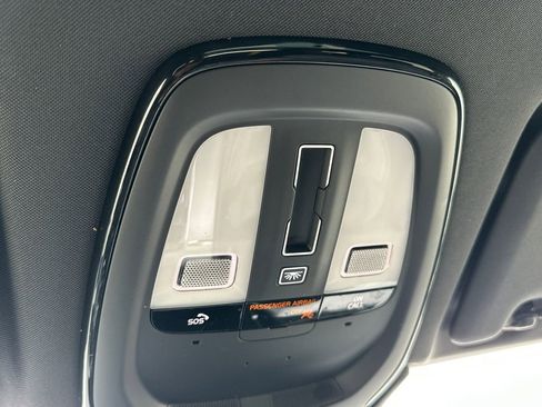 Used 2022 Volvo XC60 T8 Polestar image 38