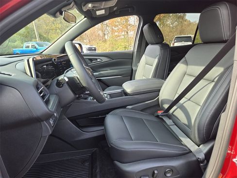 New 2026 Chevrolet Traverse LT w/ LPO, Floor Liner Package image 14