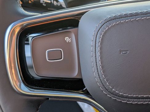 New 2026 Lincoln Navigator Reserve w/ Jet Appearance Package image 24