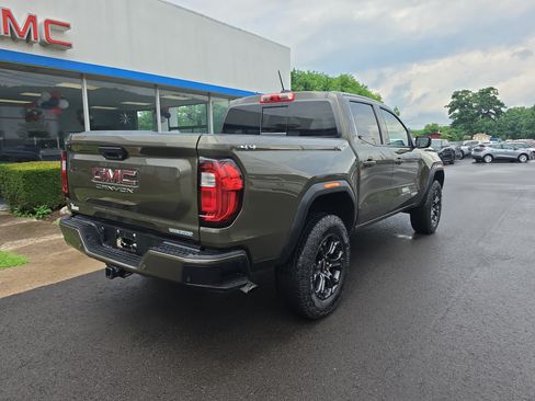 Used 2024 GMC Canyon Elevation w/ Elevation Premium Package AWD/4WD image 3
