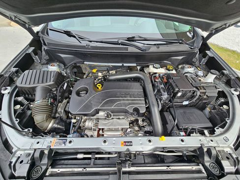 Used 2023 Chevrolet Equinox LT w/ Driver Convenience Package image 31