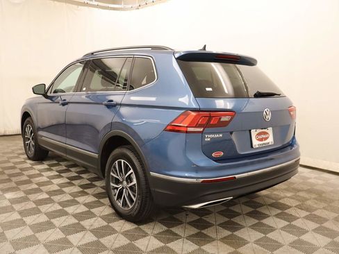 Used 2020 Volkswagen Tiguan SE w/ Panoramic Sunroof Package AWD/4WD image 3