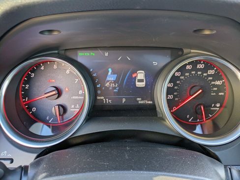 Used 2018 Toyota Camry XSE image 19