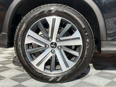 Used 2025 Mitsubishi Outlander Sport AWD image 19