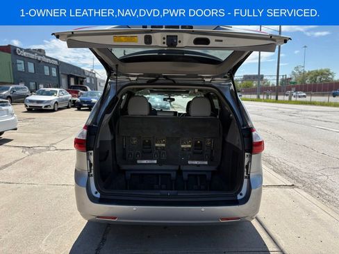 Used 2015 Toyota Sienna XLE Premium FWD image 18