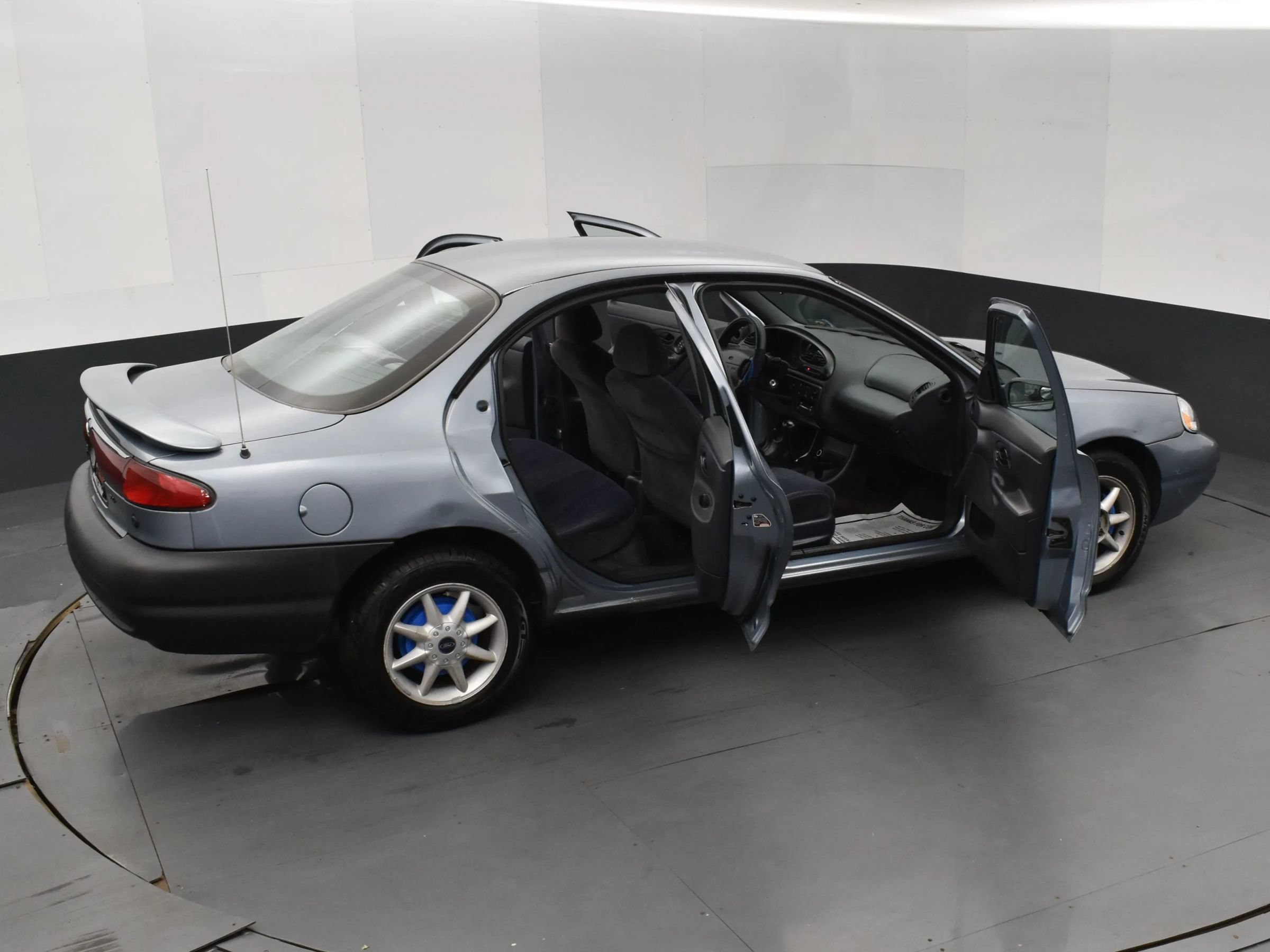 Used 2000 Ford Contour SE FWD image 6