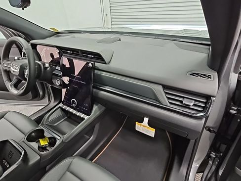 New 2026 GMC Terrain AT4 w/ Convenience Package III image 40