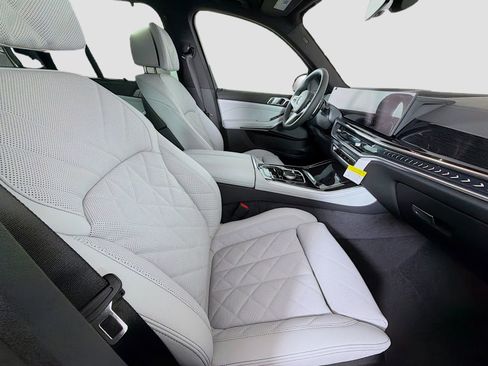 New 2026 BMW X5 xDrive40i w/ M Sport Package image 31