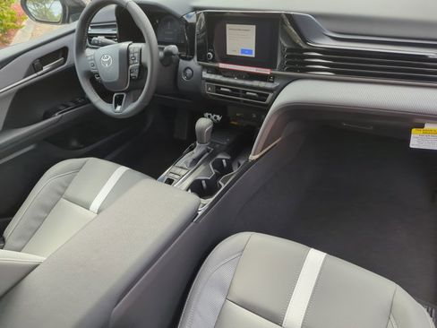 New 2026 Toyota Camry SE image 10