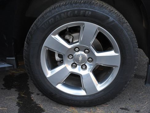 Used 2016 Chevrolet Tahoe LT w/ Luxury Package image 13