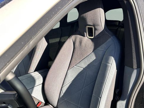 Used 2026 BMW iX xDrive45 w/ Premium Package image 18