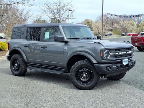 New 2026 Ford Bronco Big Bend w/ Black Diamond Package image 1