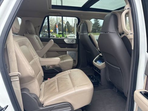 Used 2022 Lincoln Navigator L Reserve AWD/4WD image 20