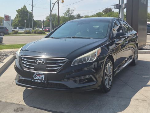 Used 2017 Hyundai Sonata Limited w/ Ultimate Package 04 FWD image 9