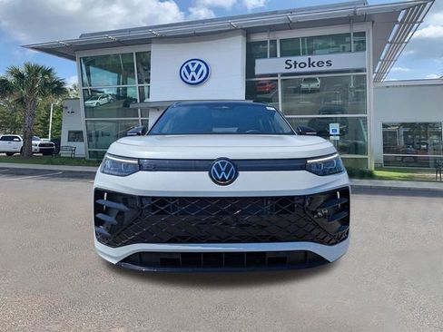 New 2026 Volkswagen Tiguan SE R-Line FWD image 9