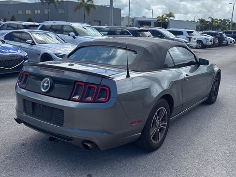 Used 2013 Ford Mustang Premium image 4