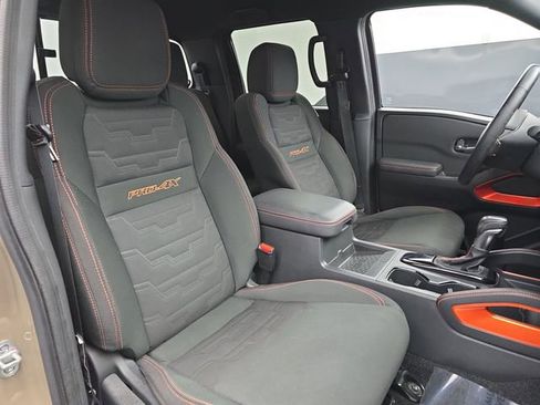 Used 2022 Nissan Frontier PRO-4X image 50