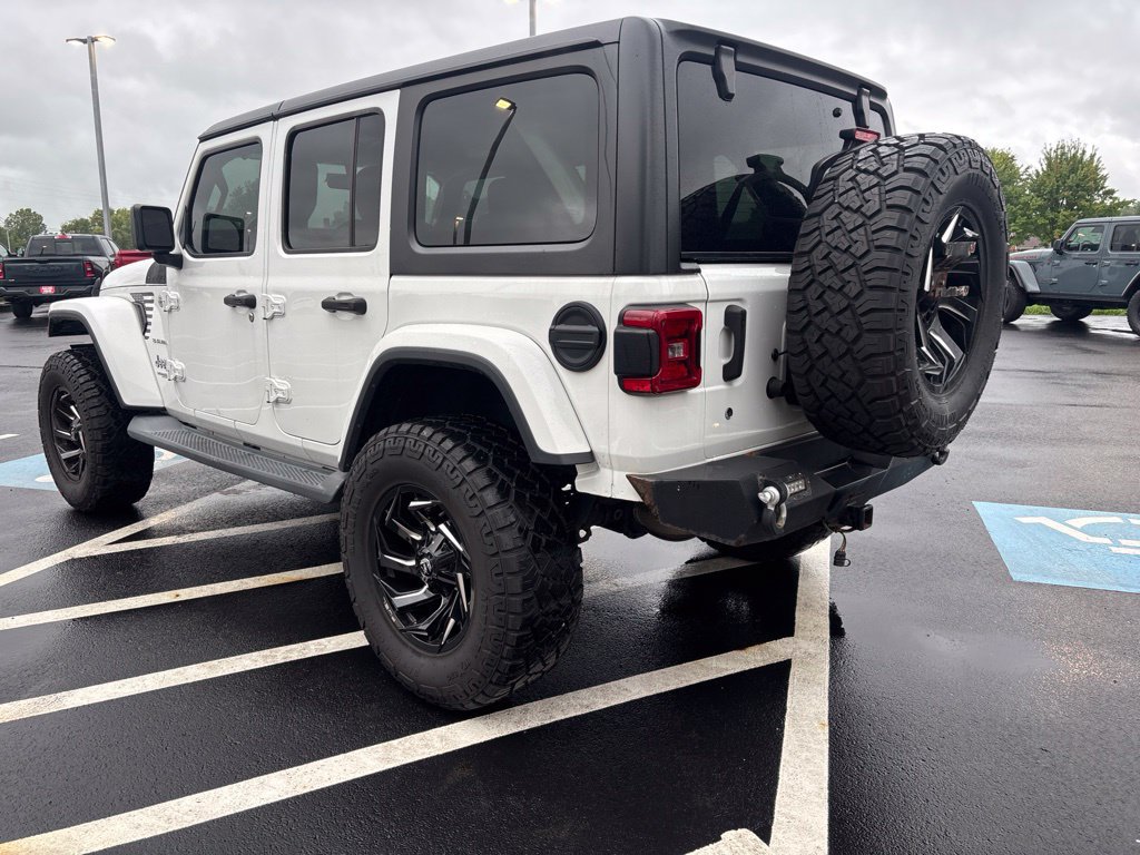 Used 2018 Jeep Wrangler Unlimited Sahara w/ Cold Weather Group AWD/4WD image 7