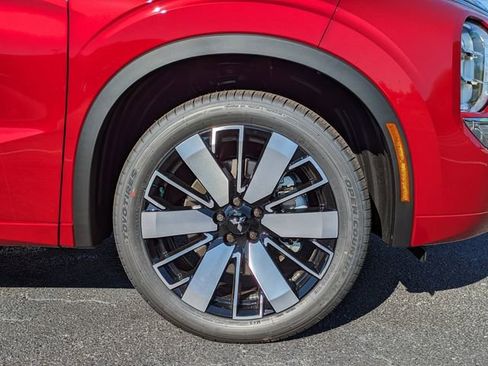 New 2025 Mitsubishi Outlander SEL FWD image 11