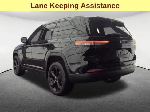 Used 2024 Jeep Grand Cherokee Limited w/ Luxury Tech Group II AWD/4WD image 8