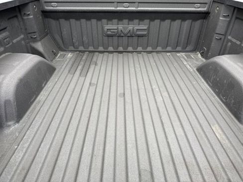 Used 2022 GMC Sierra 1500 Elevation w/ Elevation Premium Package image 11