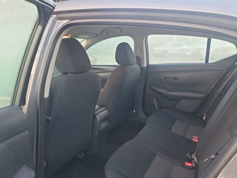 Used 2024 Nissan Sentra SV FWD image 7