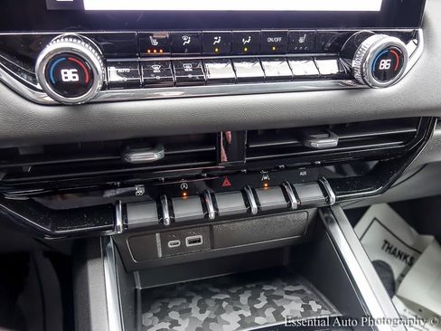 New 2026 GMC Canyon Elevation w/ Convenience Package image 16