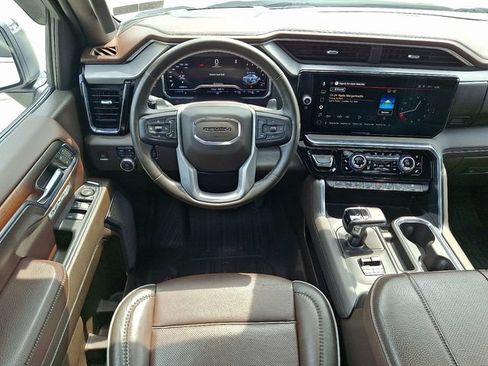 Used 2024 GMC Sierra 1500 Denali w/ Denali Reserve Package AWD/4WD image 12