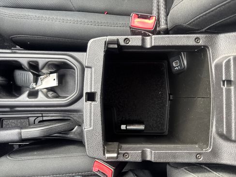 Used 2019 Jeep Wrangler Unlimited Sport image 22