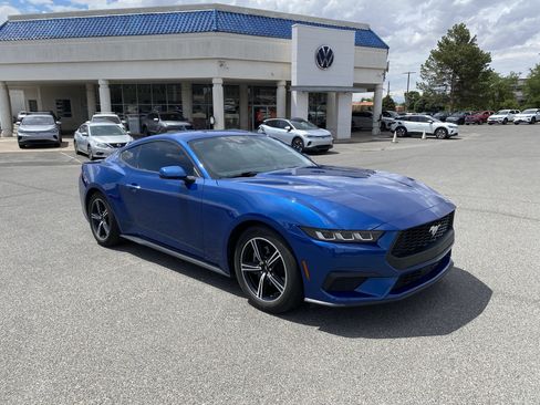 Used 2024 Ford Mustang Coupe RWD image 31