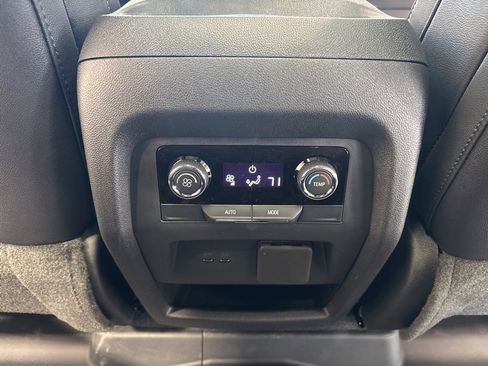New 2026 Chevrolet Traverse LT w/ Sun and Wheel Package image 33