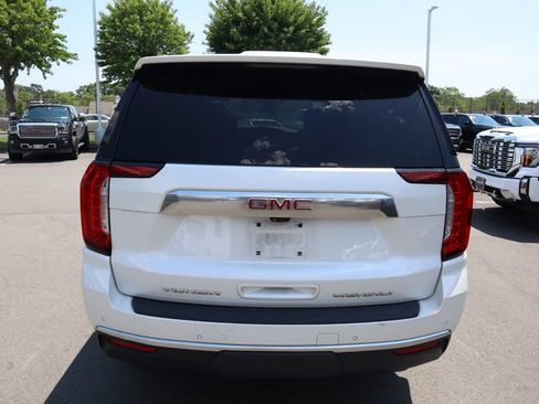 Used 2021 GMC Yukon Denali w/ Denali Ultimate Package AWD/4WD image 4