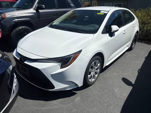 Certified 2021 Toyota Corolla LE FWD image 2