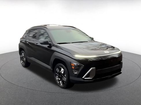 Used 2025 Hyundai Kona SEL AWD/4WD image 3