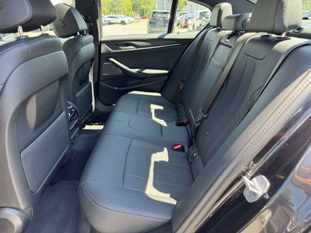 Used 2023 BMW 530i xDrive w/ Premium Package AWD/4WD image 16