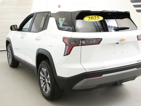 Used 2025 Chevrolet Equinox LT w/ Safety and Technology Package AWD/4WD image 6