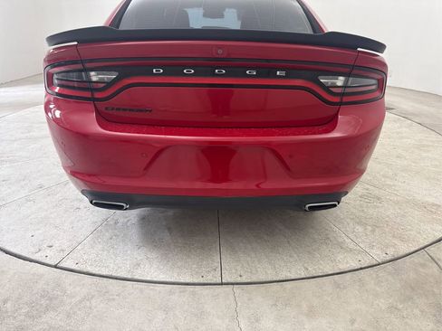 Used 2016 Dodge Charger SXT RWD image 22