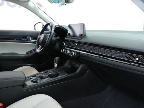 Used 2022 Honda Civic EX-L image 29