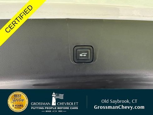 Used 2023 Chevrolet Traverse RS AWD/4WD image 24