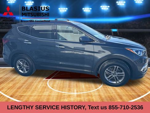 Used 2017 Hyundai Santa Fe Sport image 3