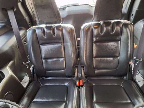 Used 2014 Ford Explorer XLT w/ Equipment Group 202A image 15