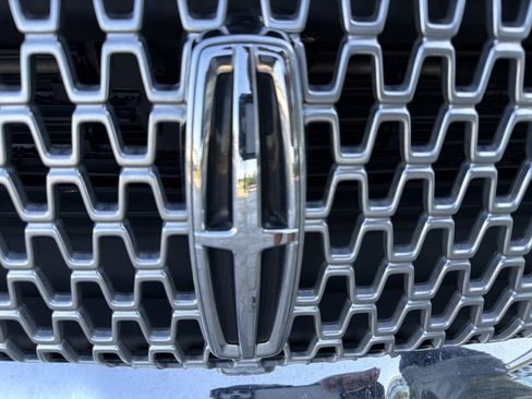 Used 2019 Lincoln MKZ Reserve AWD/4WD image 8
