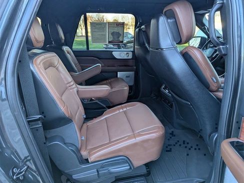 Used 2024 Lincoln Navigator L Reserve image 19