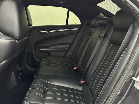 Used 2020 Chrysler 300 S image 28