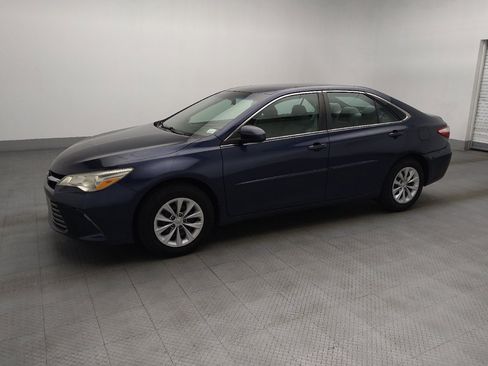Used 2016 Toyota Camry LE FWD image 2