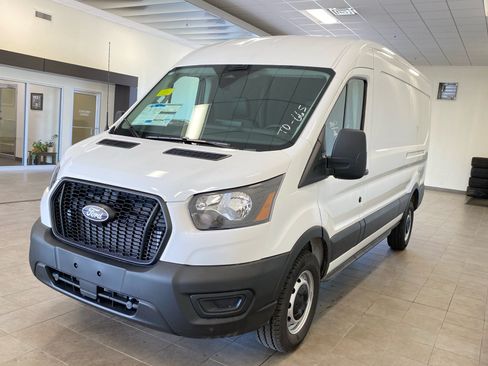 New 2026 Ford Transit 250 148 Medium Roof RWD image 4